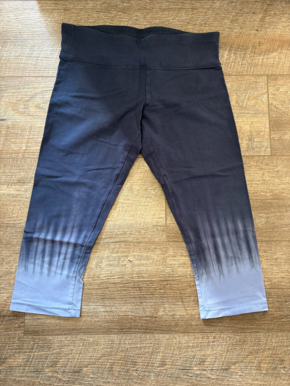 Ombre Navy to Light Blue Active Capri Leggings